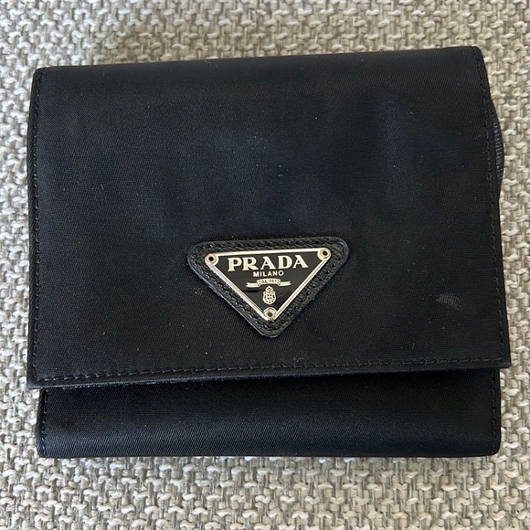 Vintage Prada Wallet - Picture 4 of 4